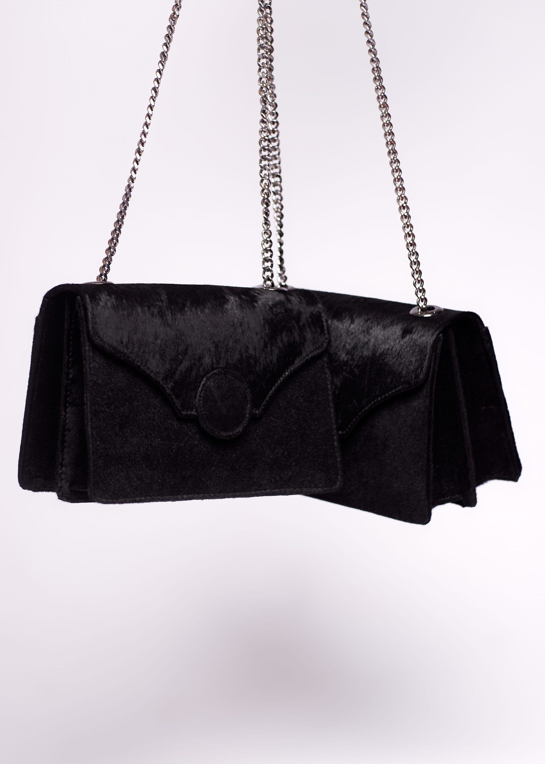 Amaris Large - Black Fur - Image 3